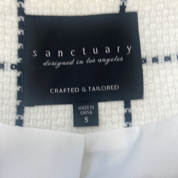 Long Sanctuary vest - Picture 3 of 7